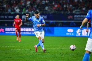 官方：28岁深圳新鹏城前锋萨卡里亚将转会奥地利维也纳