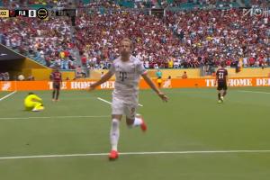 3分钟2球！凯恩禁区外突施冷箭破门，拜仁开场9分钟2-0领先！