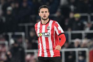 记者：波尔图提出1900万镑报价希望签贝利斯，但被南安普顿拒绝