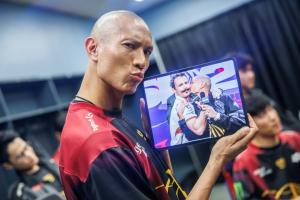 遗憾退场！遭BLG横扫 鏖战五局击败FUR不敌G2 吧友如何评价GAM