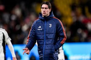 隆戈：弗拉霍维奇会留在尤文，他被米兰吸引但不接受600万欧年薪