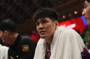 探长：今夏原俱乐部可为陈国豪&邹阳提供涨薪100%合同 且有权匹配