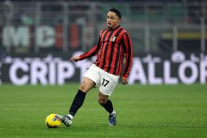 记者：米兰想直接出售奥卡福，贝西克塔斯则希望以租借方式引进