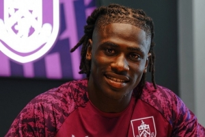 官方：伯恩利签下21岁拉齐奥边锋查奥纳 据悉转会费1200万镑