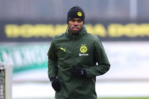 跟队：切尔西仍计划今夏卖楚克乌梅卡，多特目前不太可能支付要价