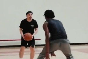 下赛季打几号位？阿门休赛期训练强化控球技术⛹️‍♂️