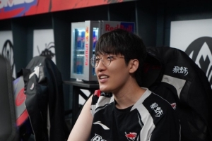 AL发布对阵FLY赛前返图：MSI首场比赛即将开始，AL加油