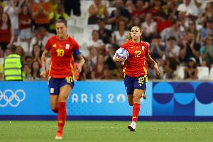 女足欧洲杯西班牙将交手葡萄牙，两队将佩戴黑色臂纱悼念若塔