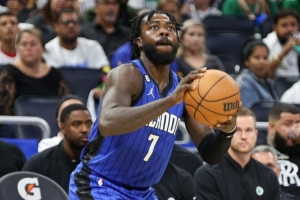 Scotto：火箭已与锋卫摇摆人凯文-哈里斯达成一份双向合同