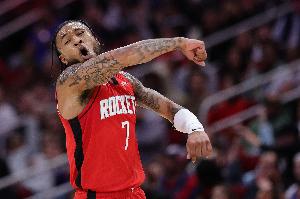 队记：惠特摩尔从小就喜欢看奇才比赛 他放学时父亲总会送他球票