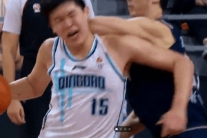 程博：杨瀚森称NBA的对抗更文明 让在场记者们对CBA产生了兴趣