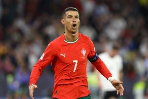 葡媒：不出席葬礼是C罗与若塔身边人共同决定，C罗向亲属表达支持