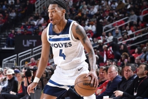 森林狼夏联主帅：迪林厄姆和康利学到很多 希望他防守打出高水准