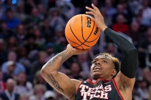 老熟人火箭夏联名单中 上赛季为广东效力的外援阿姆斯在列