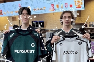 FLY官推晒Busio和Duro交换队服：顶级辅助对吗？GEN决赛好运