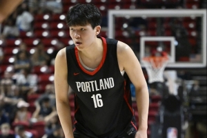 首秀惊艳美媒夸赞杨瀚森：没错 他将会成为一大威胁