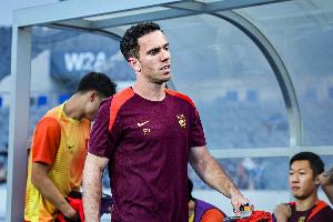 归化了不用⁉️塞鸟身价170万欧国足最高，东亚杯2场仅踢48分钟