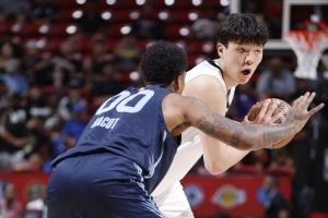 澳篮媒体：队友配不上杨瀚森的妙传 换个队分分钟得分助攻两双