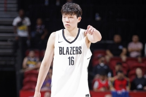 没能帮助球队拿下比赛的胜利！杨瀚森赛后主动揽责：我的 我的！