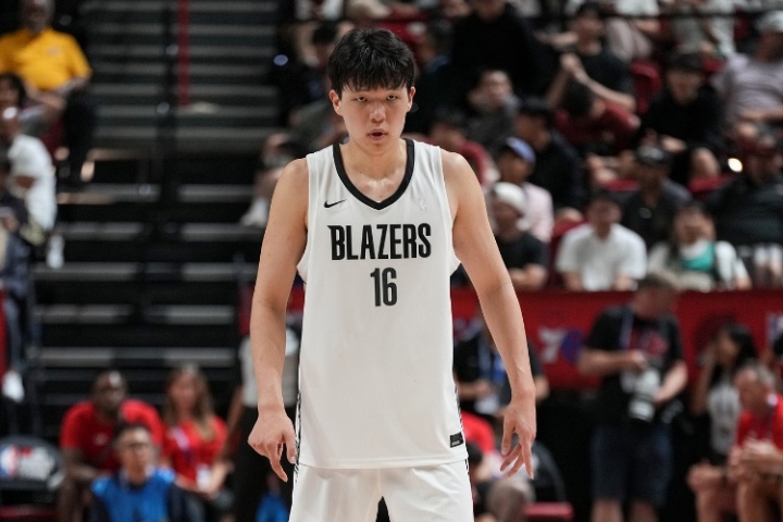 卡马拉：杨瀚森人很好&有竞争精神&会一直进步 能和他同队很兴奋