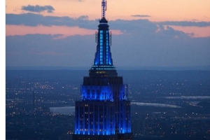 排面！帝国大厦亮蓝灯一小时，祝贺切尔西夺冠