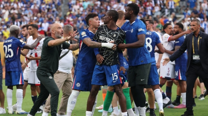 杰哥冷静！世俱杯赛后冲突，杰克逊怒而上前想干架被恩佐等人劝住