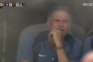 大门被“车”冲了大巴黎此前6场仅丢1球，对切尔西半场丢3球