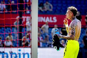 意天空:诺阿-朗已抵达意大利 接下来几小时接受那不勒斯体检&签约