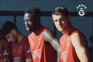 转会科莫尚未完成！莫拉塔已经返回加拉塔萨雷，参加季前训练