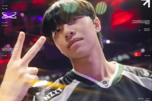 战胜C9后，FLY官推发文：首局胜率99.999999999%