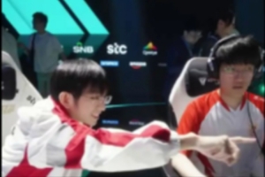 EWC官方分享LOL拍摄花絮：这一刻的专注，都是为了那份电竞荣光