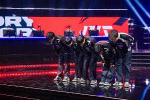 BB山羊撞碎BLG粉丝！超话已经在讨论解散事宜：现在就是五条蛆 接解散