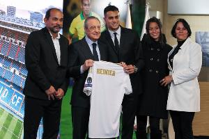 3000万欧加盟！阿斯：皇马可能与23岁的雷尼尔提前一年解约