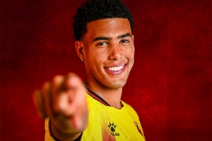 官方：切尔西20岁美国左后卫威利将外租沃特福德1个赛季