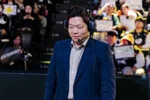 KIM监督：凌晨2点才出机场选手们都很困；版本没有大变化