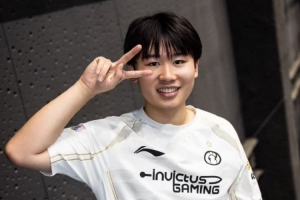 这是发自内心的笑！Wei赛后更博笑着比耶