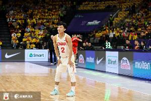 中国男篮热身赛大名单：徐杰、雷蒙顶替高诗岩&张宁 胡明轩在列