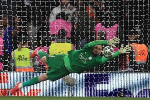 记者：加拉塔萨雷有意多纳鲁马，但还有其他球队对这位门将感兴趣