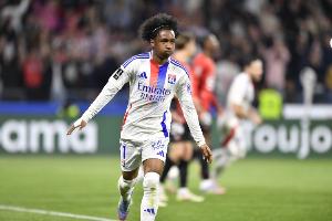 记者：埃弗顿欲超3600万欧报价马利克-福法纳，后者想加盟欧冠队