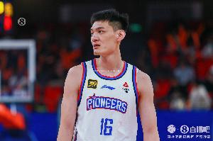 天津男篮官方：球队与田雨、谷泽浴完成续约 新赛季继续披挂上阵