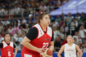 中国大运女篮主帅：球员们都很聪明&专业素质高 每场都全身心投入