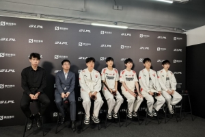 连Tabe也寡言少语了！教练：团队上需要做的东西很多 一起努力吧