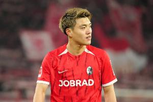 记者：法兰克福和弗赖堡正谈堂安律，弗赖堡要价超2000万欧