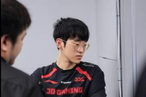 这永恩是世吗？JDG首局被爆杀超话开锅：BP烂中路更烂 一条活区