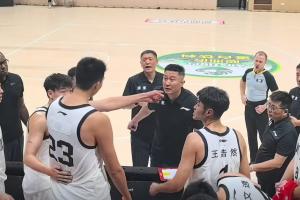 杜锋徐昕争执？媒体人：以前球员被骂习惯 如今00后不惯着这一套