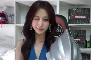 无畏契约主持人杜骏晒照：请选择你的新郎