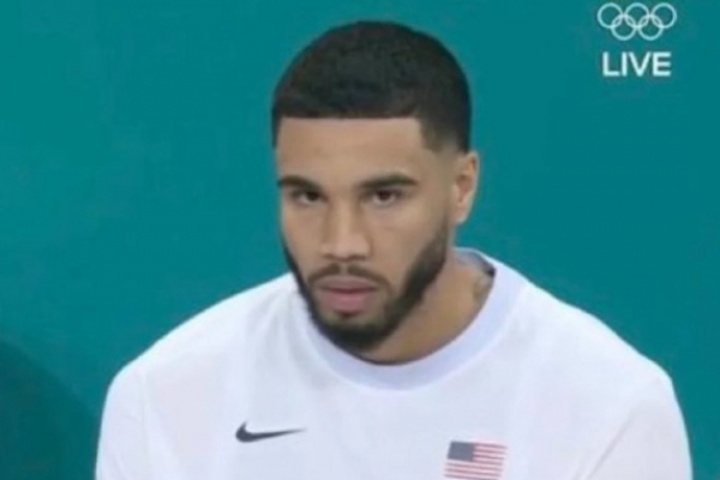 去年今日：美国男篮取奥运开门红 塔图姆被科尔DNP引发热议