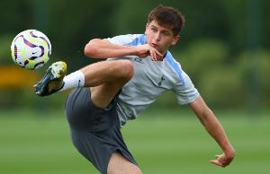 BBC：格拉斯哥流浪者接近租借热刺17岁前锋米奇-摩尔1个赛季