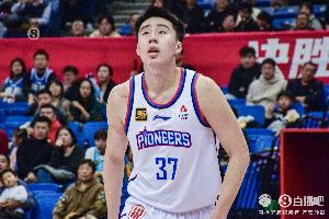 直播吧：北控队给杜伯超提供多年合同 天津队将考虑是否匹配