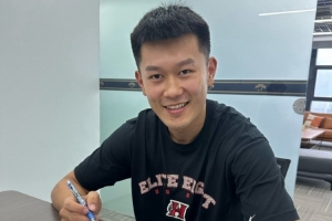 正式签约✅ ​​​同曦晒16号秀姜贺签约视频：加油 少年！